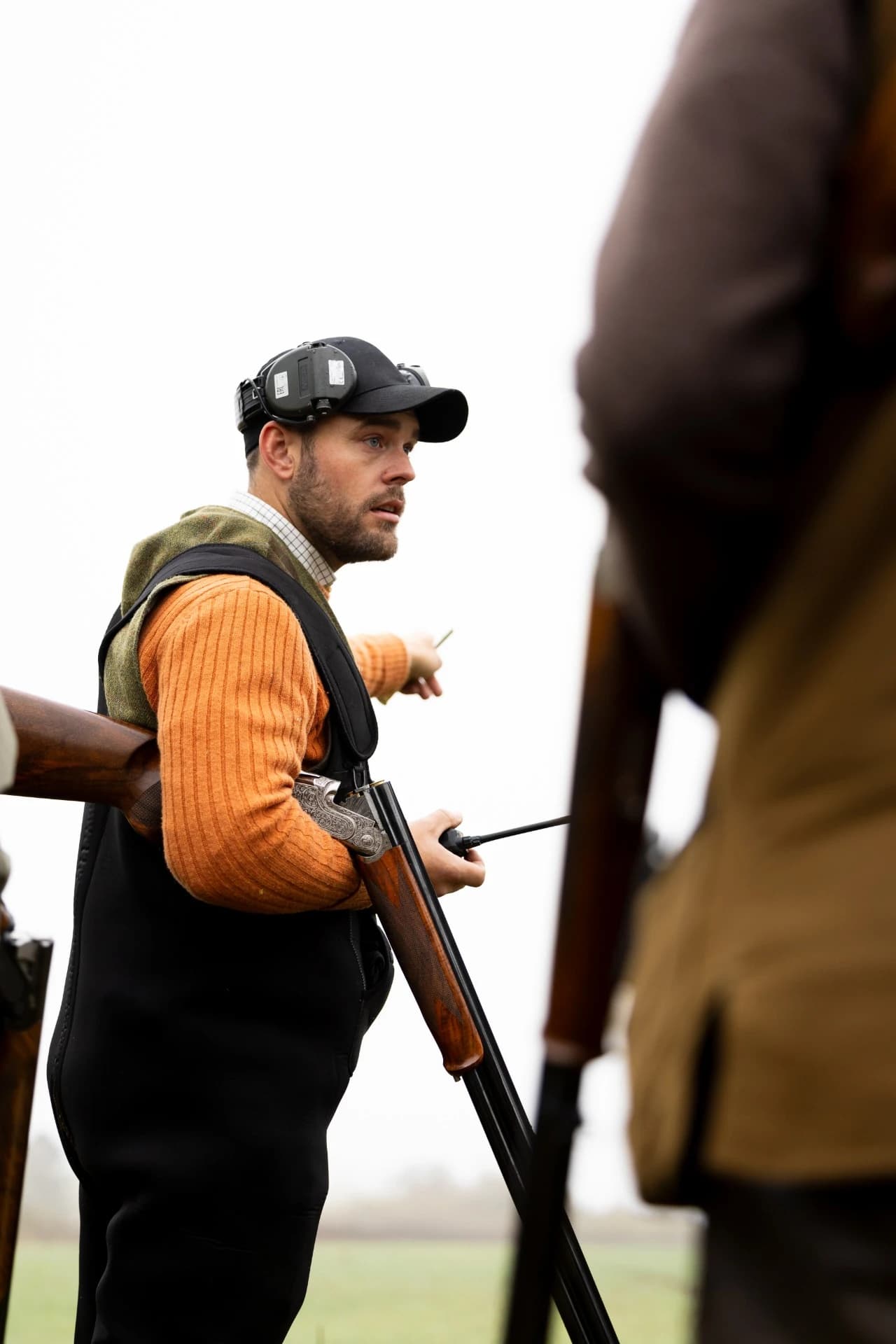 skitte, orange kläder