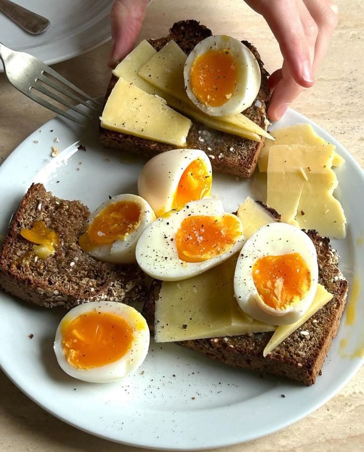 Helgfrukost